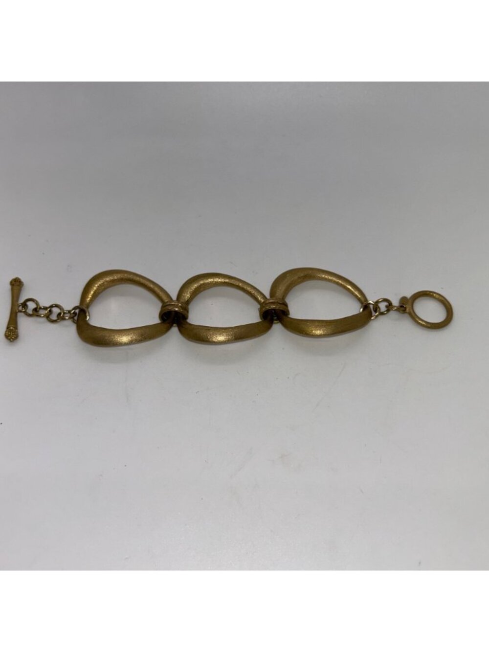 Rivka Friedman Brushed Gold-tone Oval Link Bracelet Clad Textured Statement - Picture 6 of 14